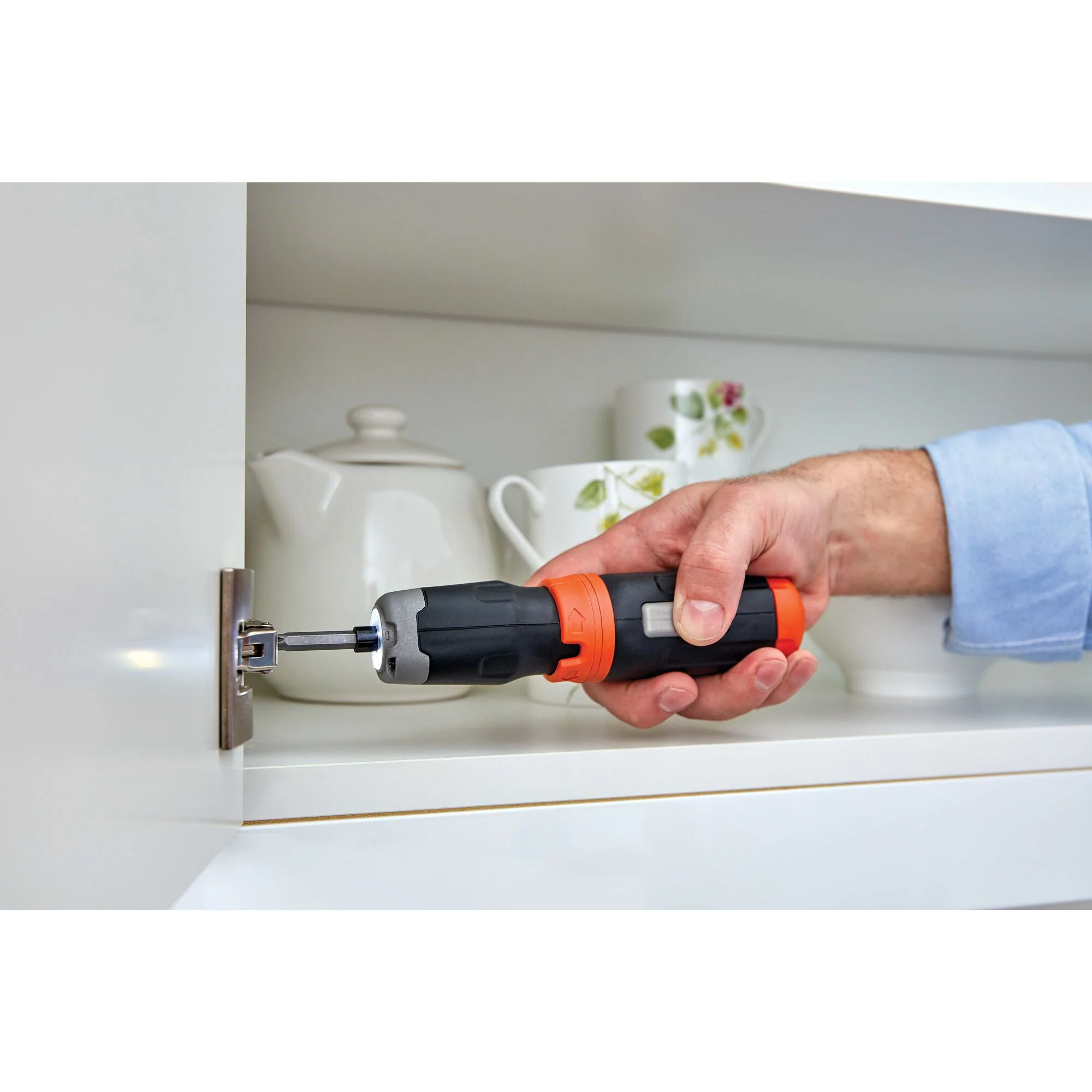 Cordless Screwdriver with AA Batteries and 5 Fastening Bits - Image 3